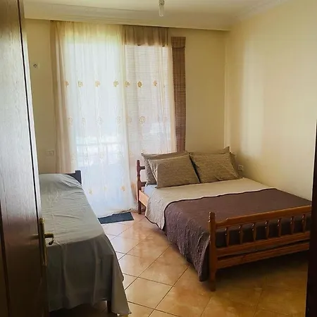Ermioni Apartament * Sarandë